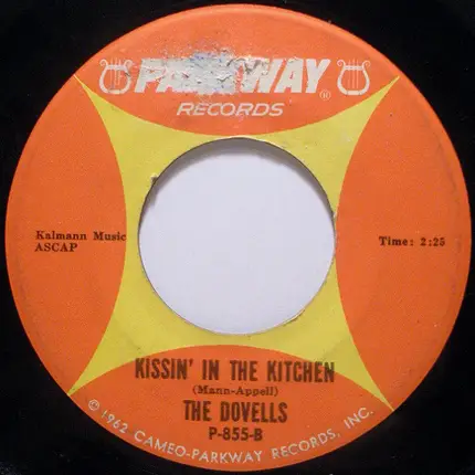 The Dovells - The Jitterbug / Kissin' In The Kitchen