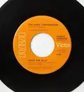 7'' - The Hues Corporation - Rock The Boat / All Goin' Down Together