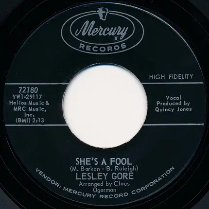 Lesley Gore - She's A Fool