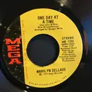 7inch Vinyl Single - Marilyn Sellars - One Day At A Time