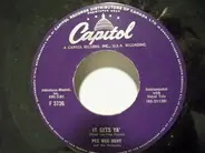 Pee Wee Hunt And His Orchestra - Goin' Back To Memphis / It Gets Ya'